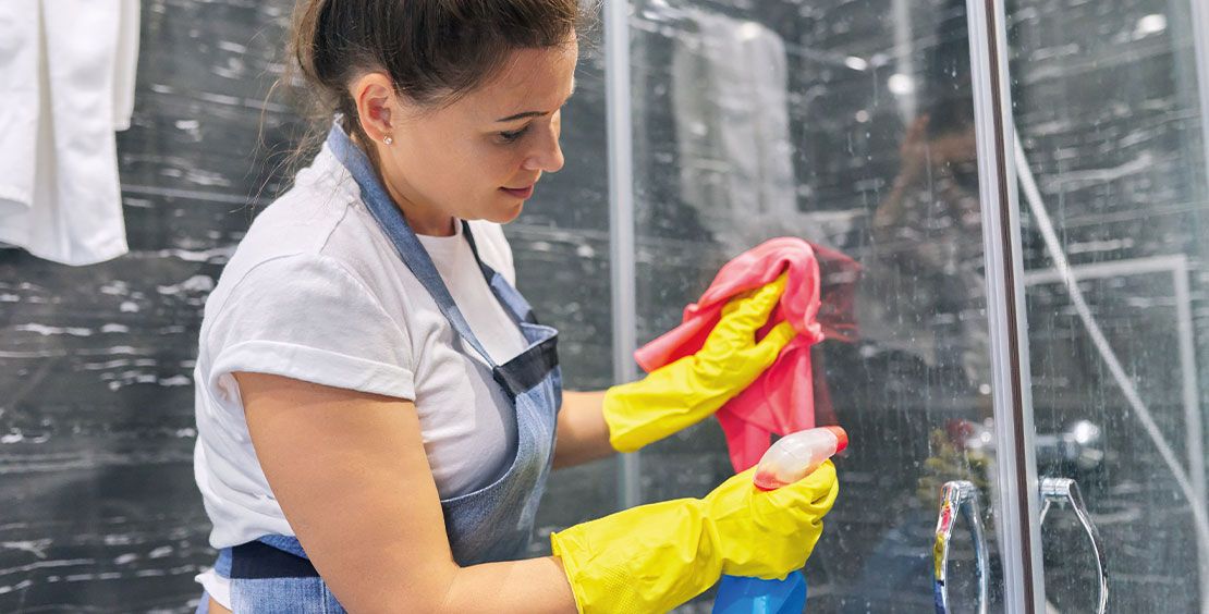 Come-togliere-il-calcare-dalla-doccia